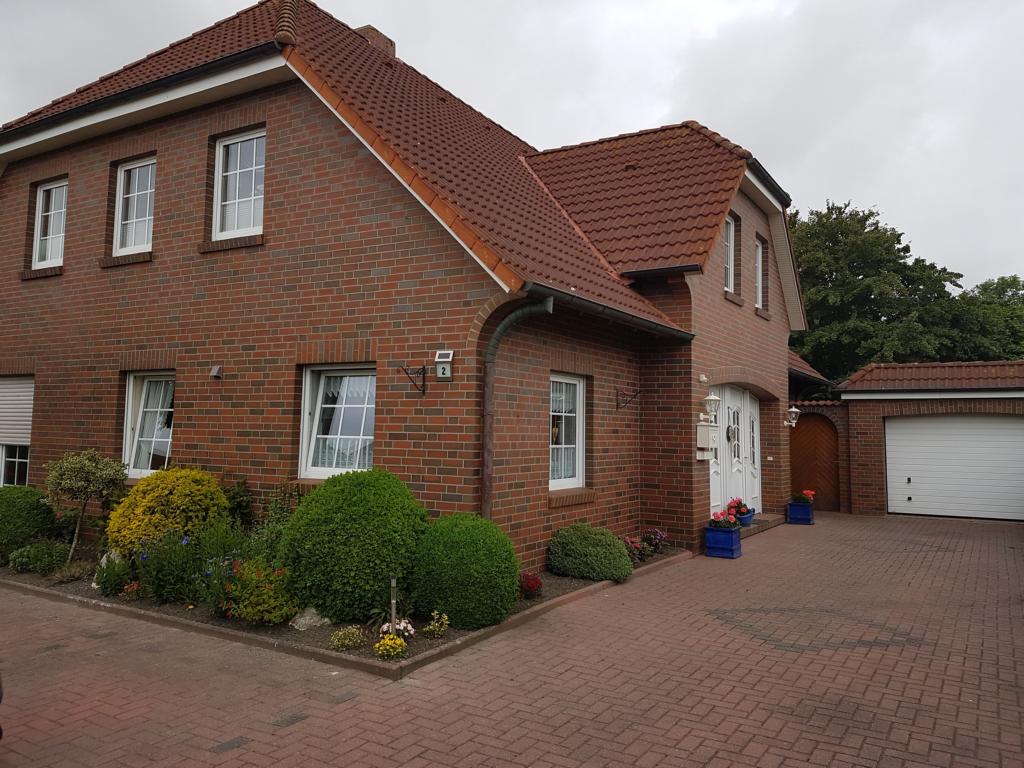 Ansicht des Hauses von der Straßenseite