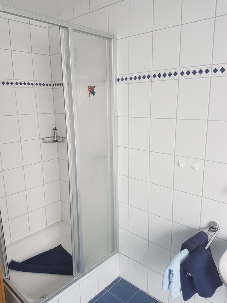 zweites Bild des Bades der Ferienwohnung zwei zweites Bild des Bades der Ferienwohnung zwei